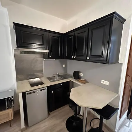 Dans Le Vieil * Antibes